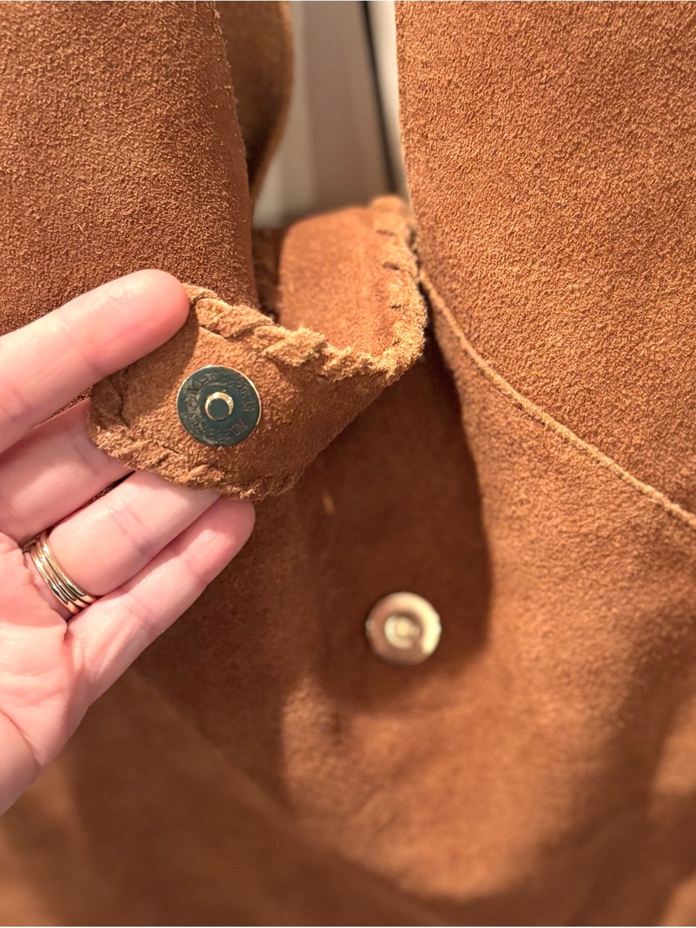 HAUTE HIPPIE STYLE Triangle Hobo Shoulder Bag 100% Genuine Suede Camel NWT Boho - Picture 11 of 16
